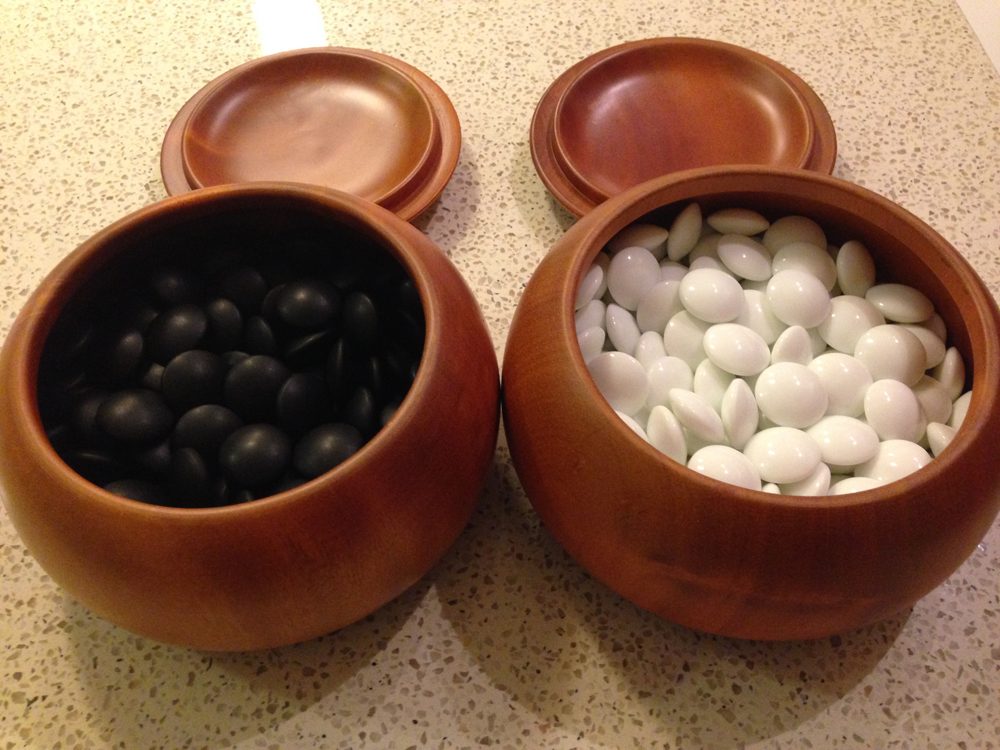 And here are the bowls filled with my size 36 glass stones! Woot!